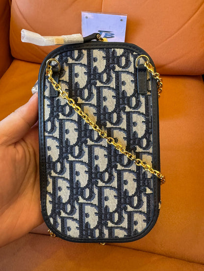 Christian Dior 30 montaigne phone bag