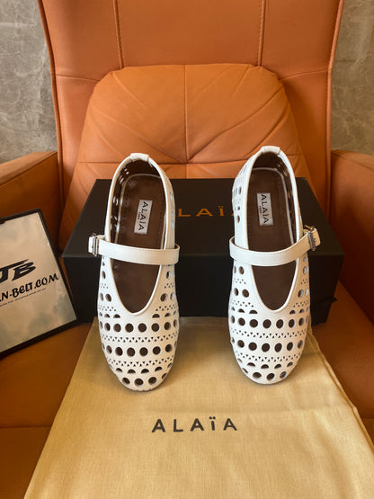 Alaïa leather ballet flats