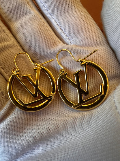 Louis Vuitton earring 2cm gold