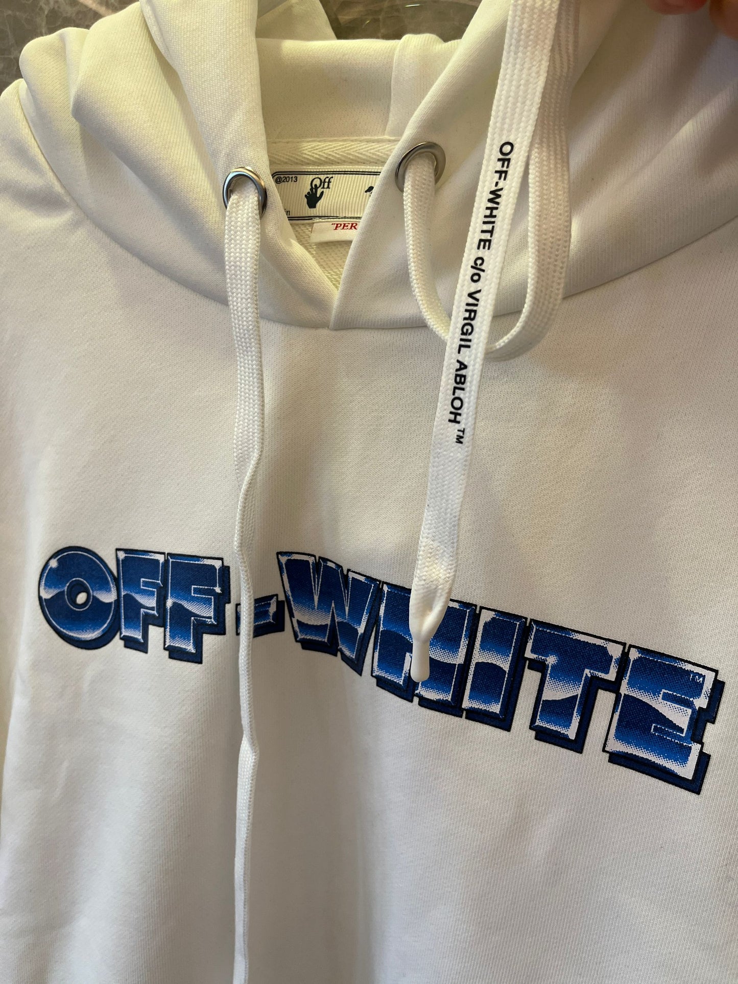 OFF-WHITE metal arrow brand-print cotton-jersey hoody in white