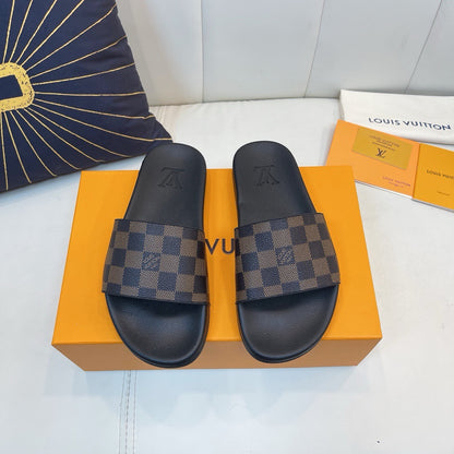 Louis Vuitton unisex slipper