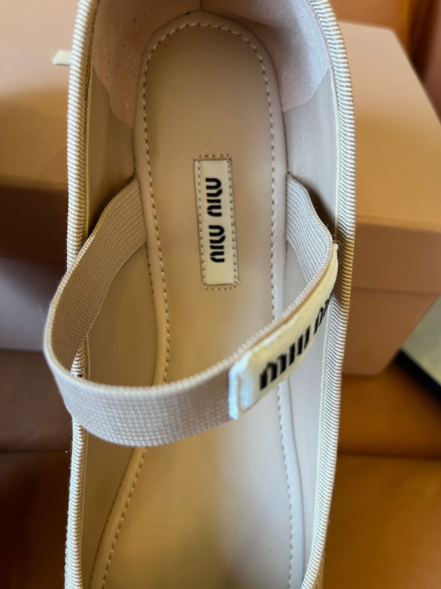 Miu Miu leather ballerina flats