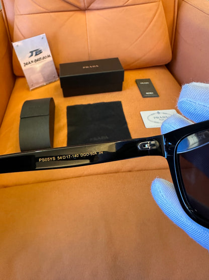 Prada sunglass