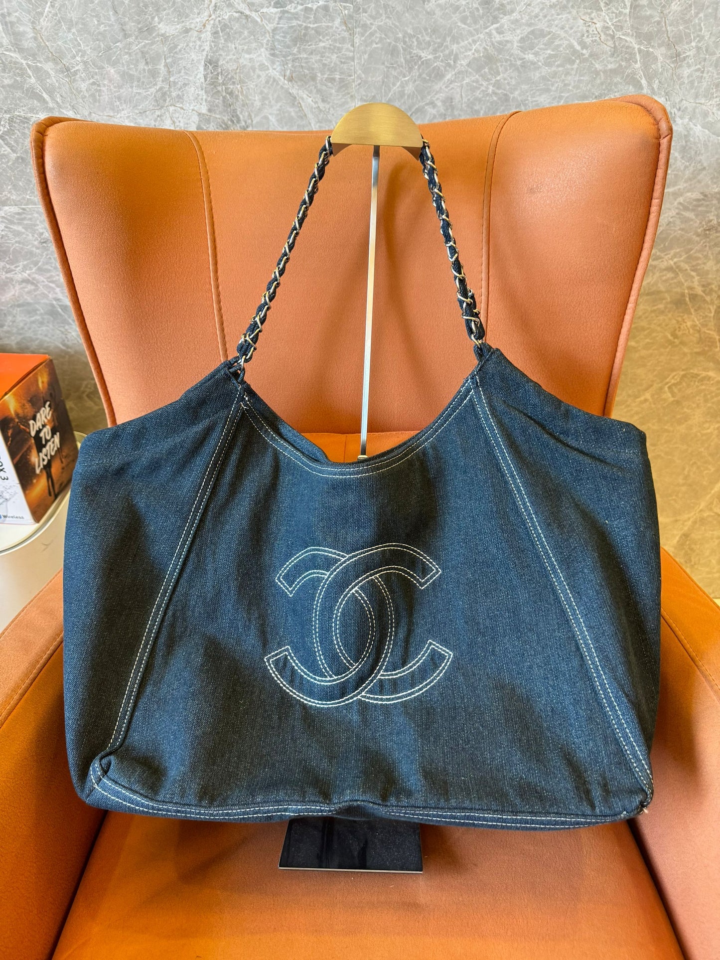 Chanel vintage tote jeans