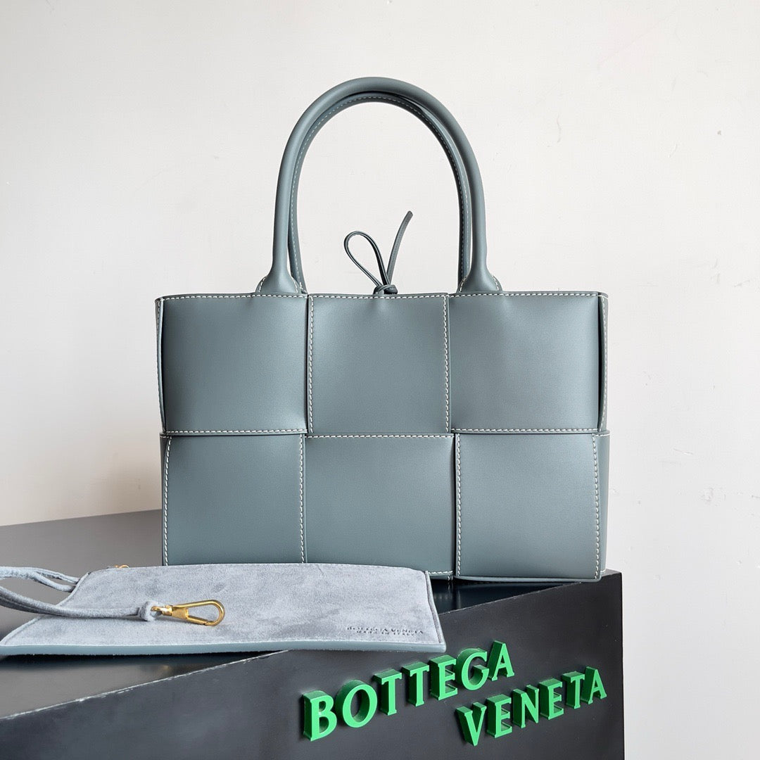 Bottega Veneta Slip bag