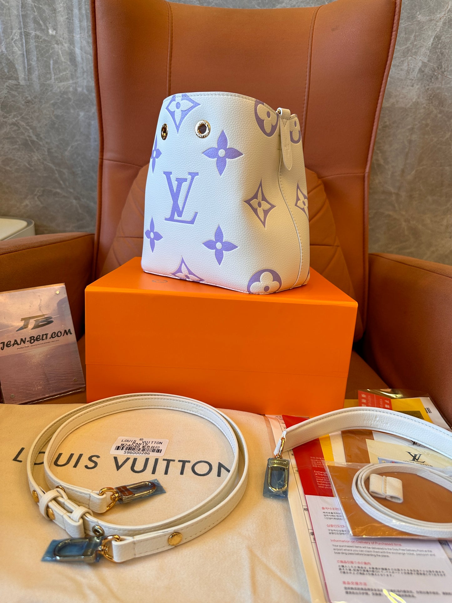 Louis Vuitton m24048 néonoé bb handbag white purple