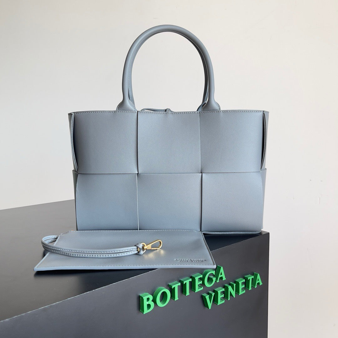 Bottega Veneta Slip bag