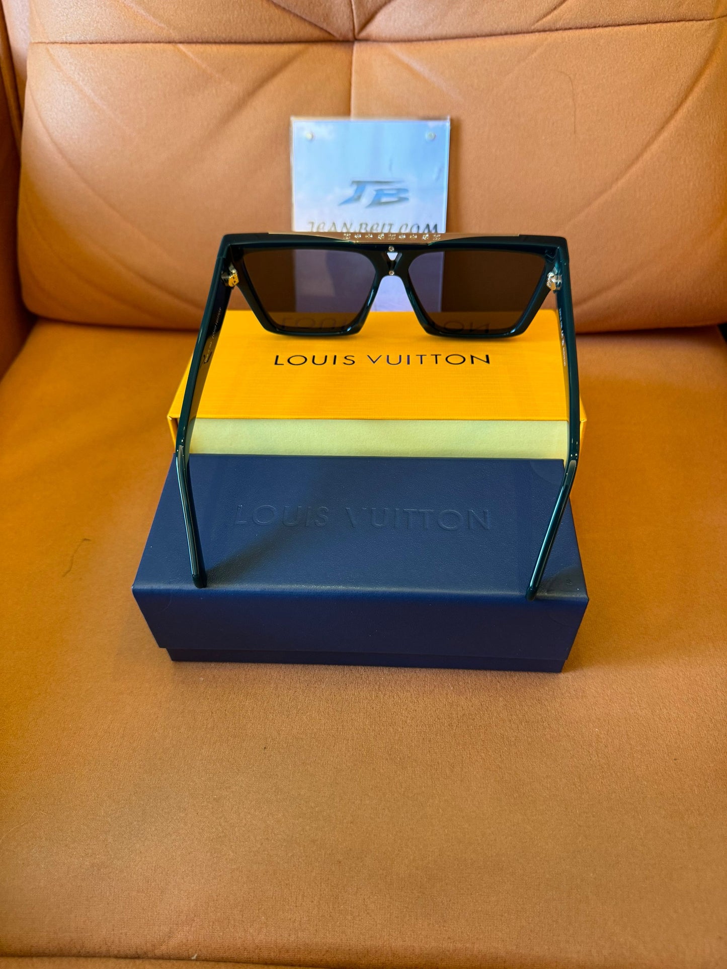 Louis Vuitton sunglass