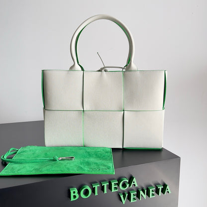 Bottega Veneta Slip bag