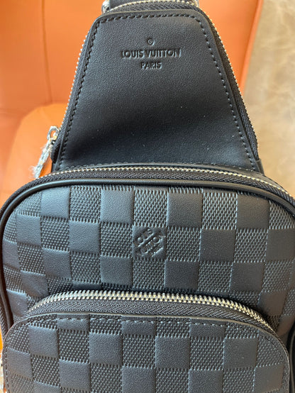 Louis Vuitton  Avenue slingbag for men