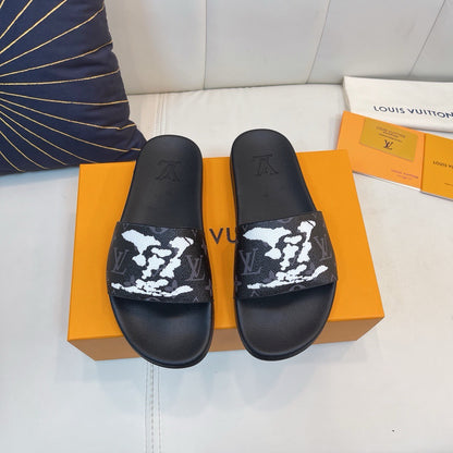 Louis Vuitton unisex slipper