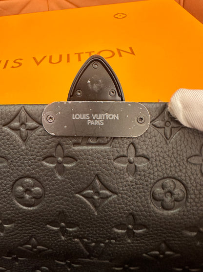 Louia Vuitton s-cape monogram black taurillon messenger bag