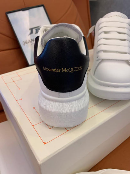 Alexander McQueen classic sneaker