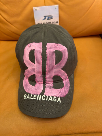 Balenciaga cap grey pink