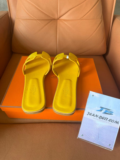 Hermes slippers oran sandal jaune topaz suede leather yellow