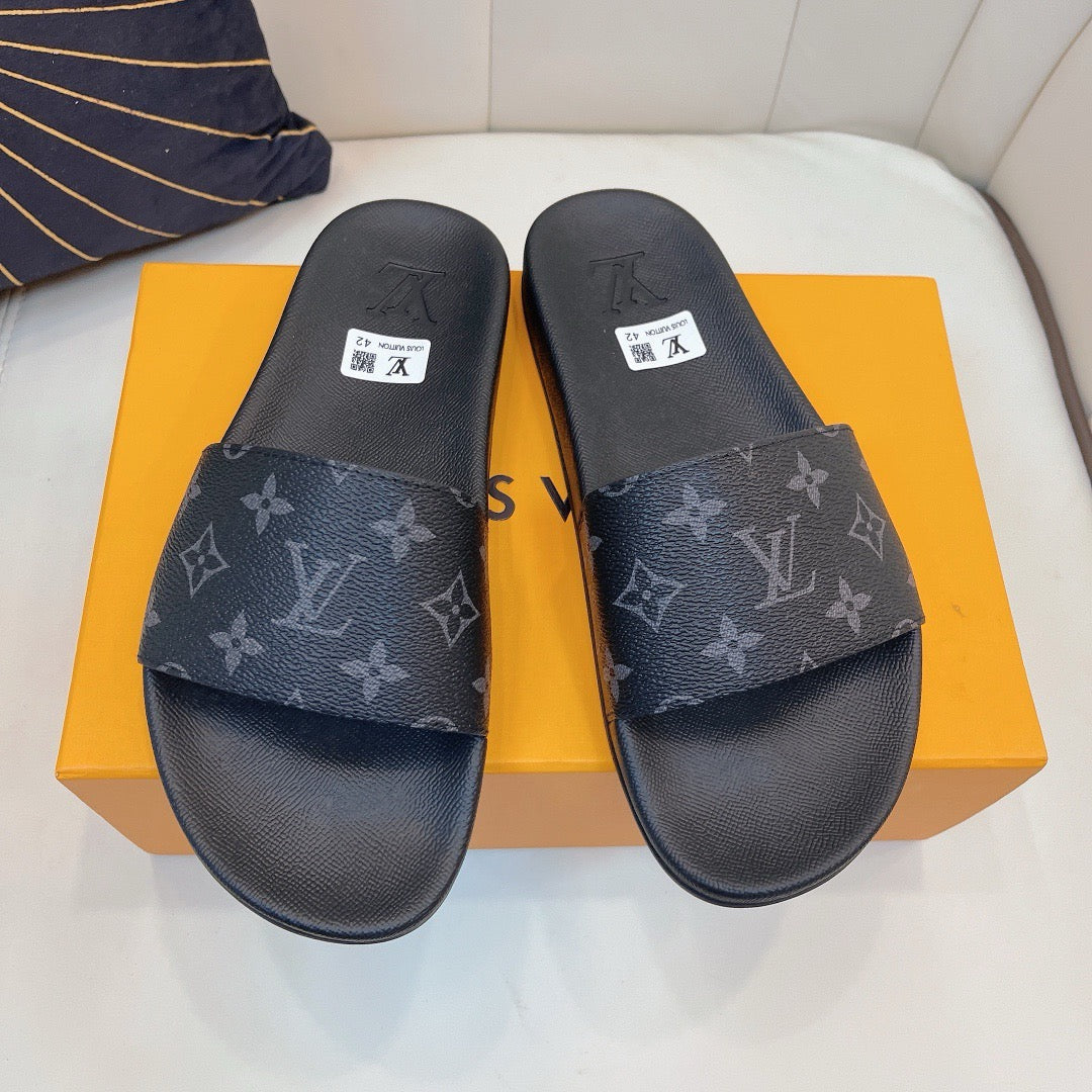 Louis Vuitton unisex slipper