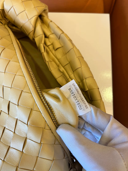 Bottega Veneta jodie II hobo bag apricot