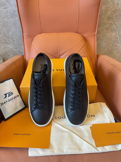 Louis Vuitton pebbled leather resort sneaker black