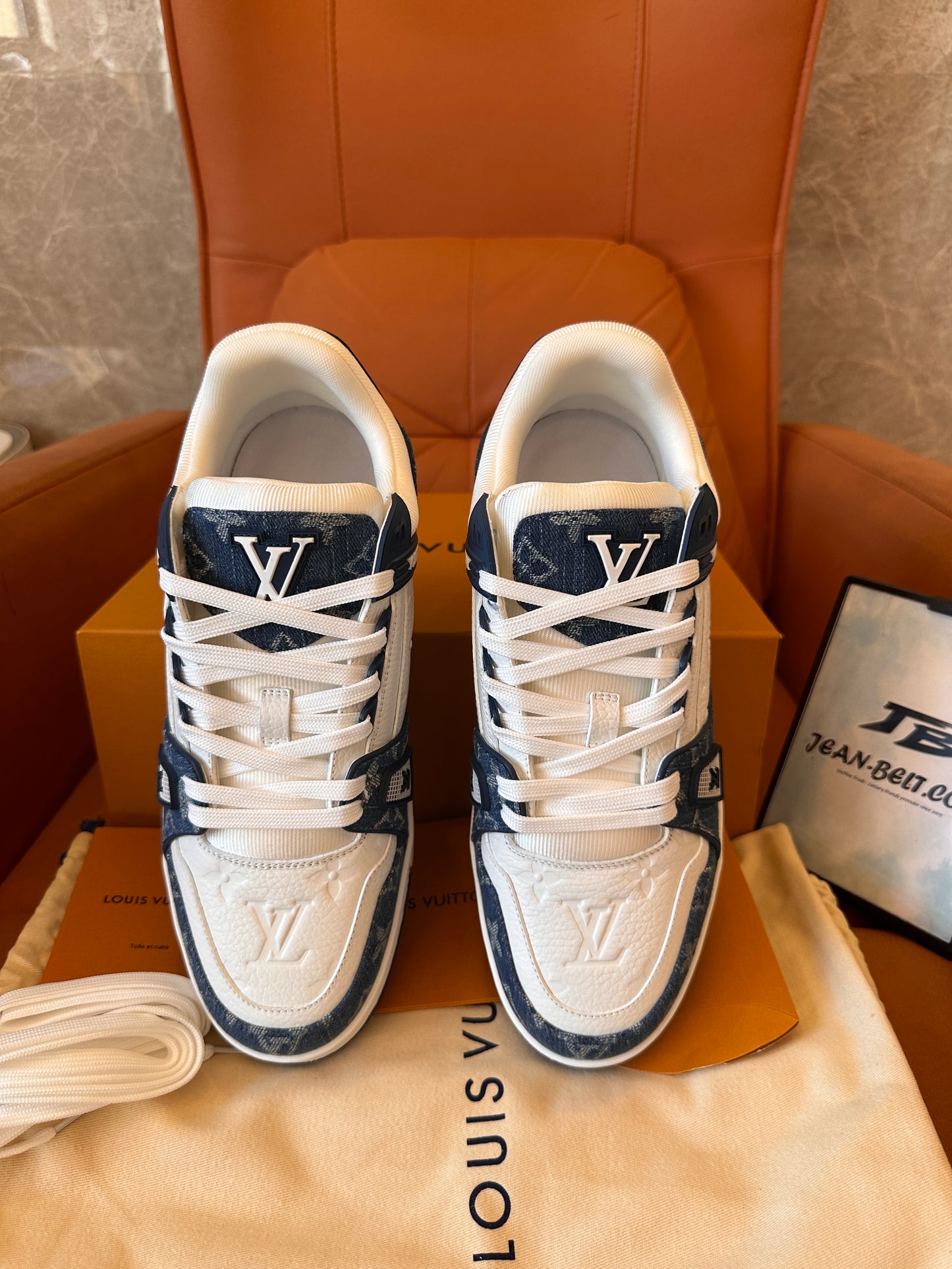 Louis Vuitton trainer sneakers in white and blue monogram canvas