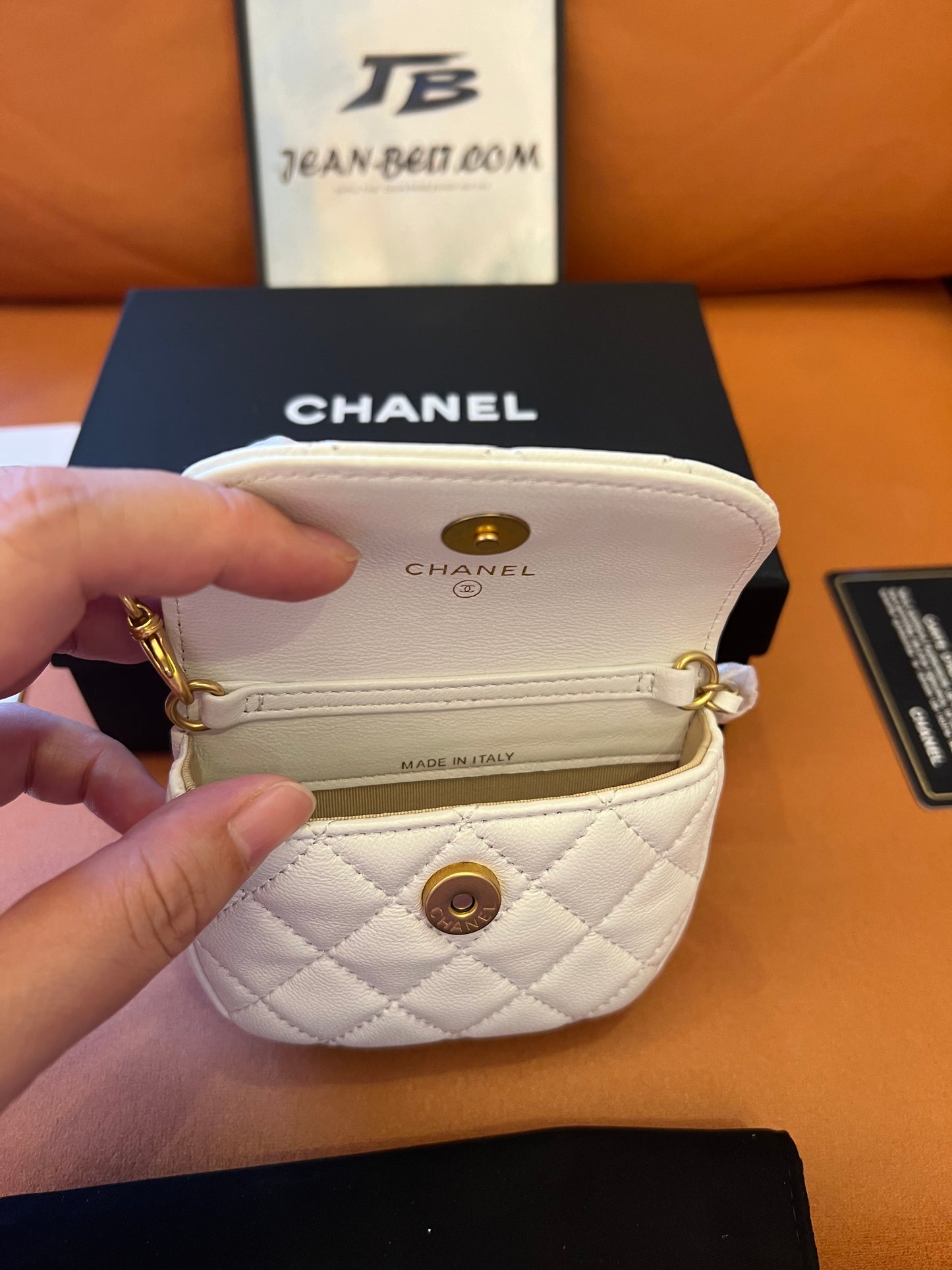 Chanel 22k mini bag white