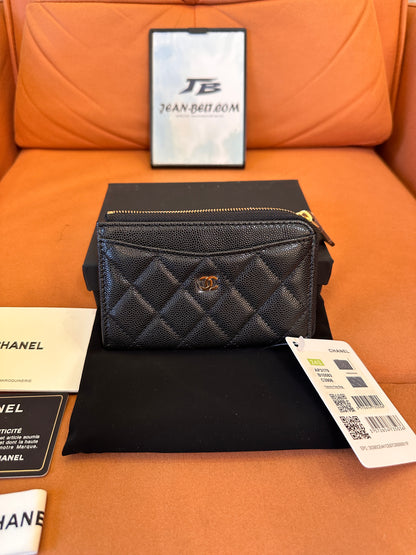 Chanel classic quilted card holder with zipper