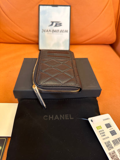 Chanel classic quilted card holder with zipper