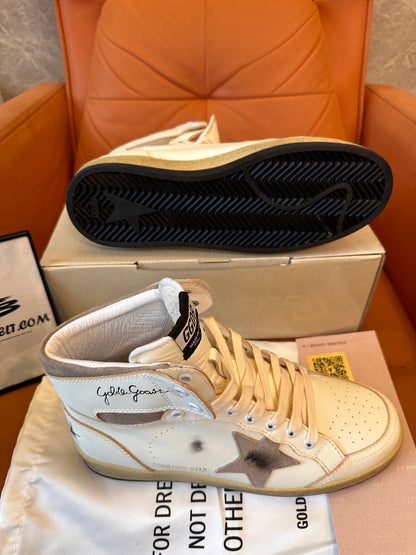 Golden Goose high-top sneakers - sky star collection