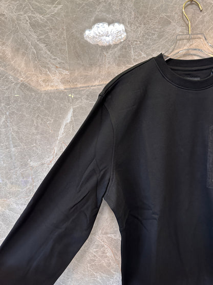 Fendi black long sleeve basic t-shirt