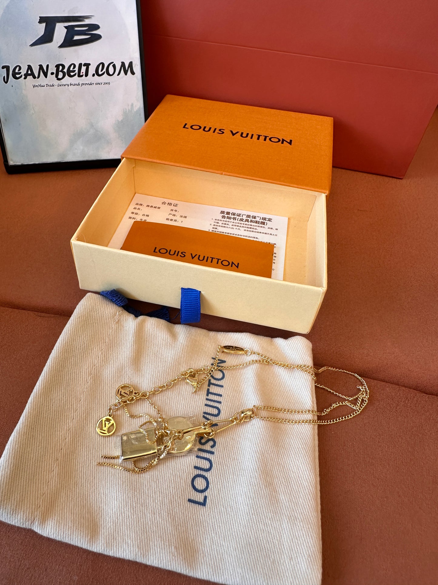 Louis Vuitton LV&Me Charm necklace - gold monogram series