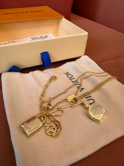 Louis Vuitton LV&Me Charm necklace - gold monogram series