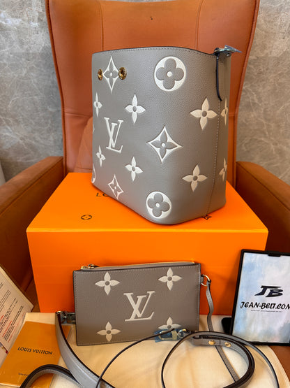 Louis Vuitton Neonoe MM leather shoulder bag