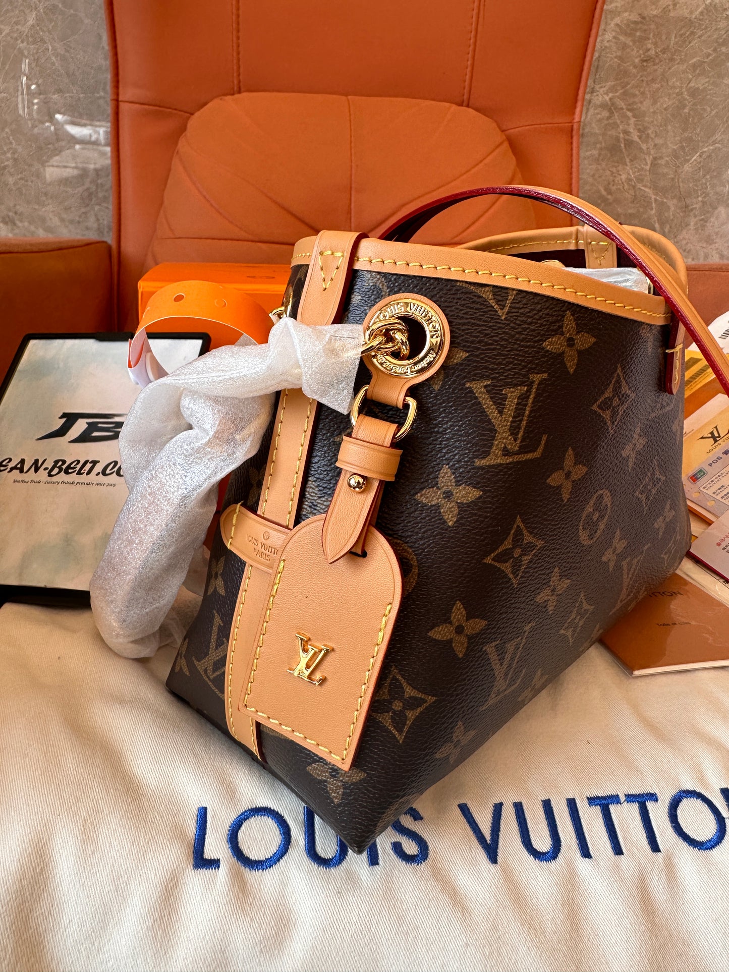 Louis Vuitton NeoNoe monogram canvas bucket bag