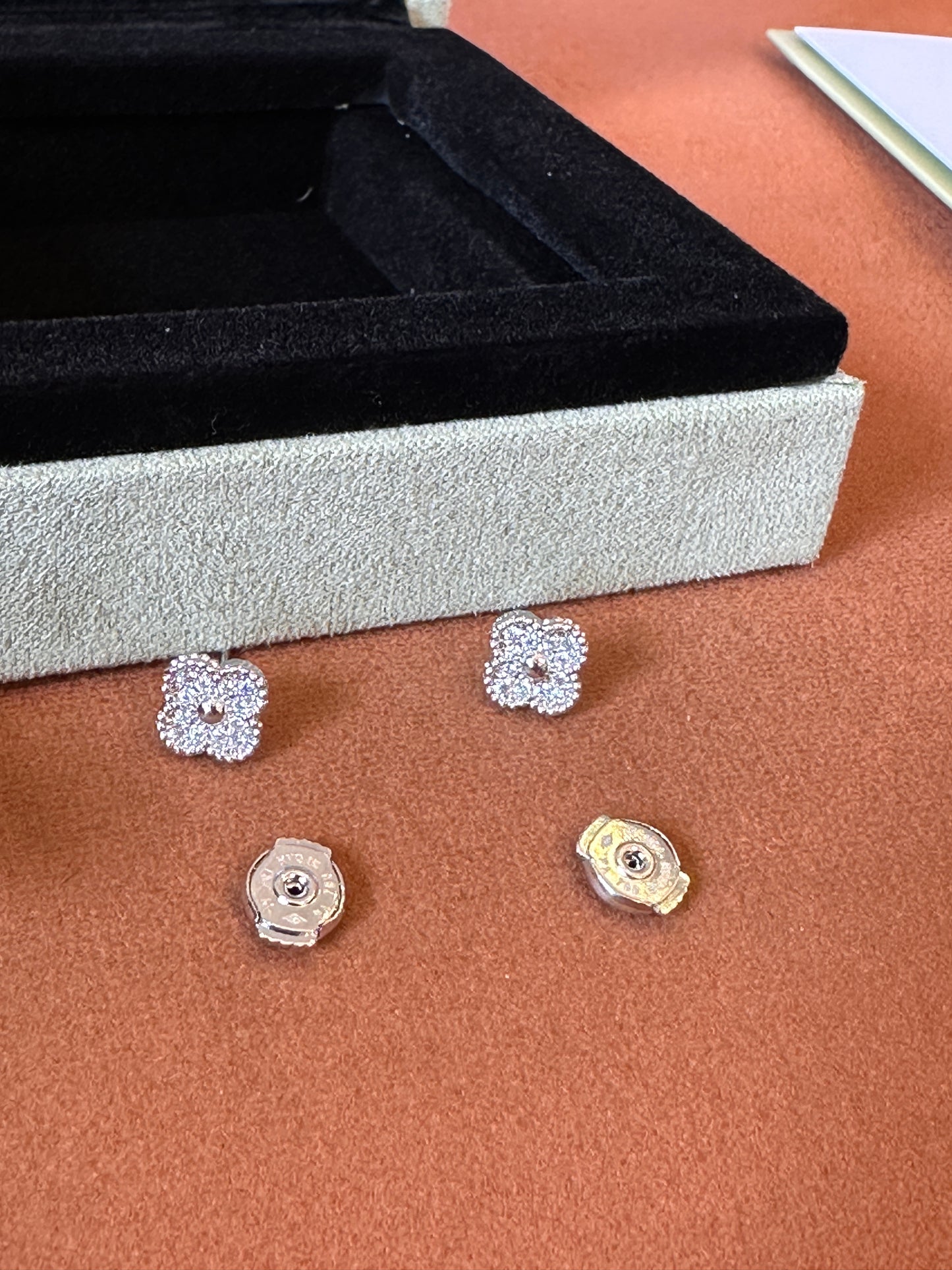 Van Cleef & Arpels Vintage Alhambra diamond earrings - white gold