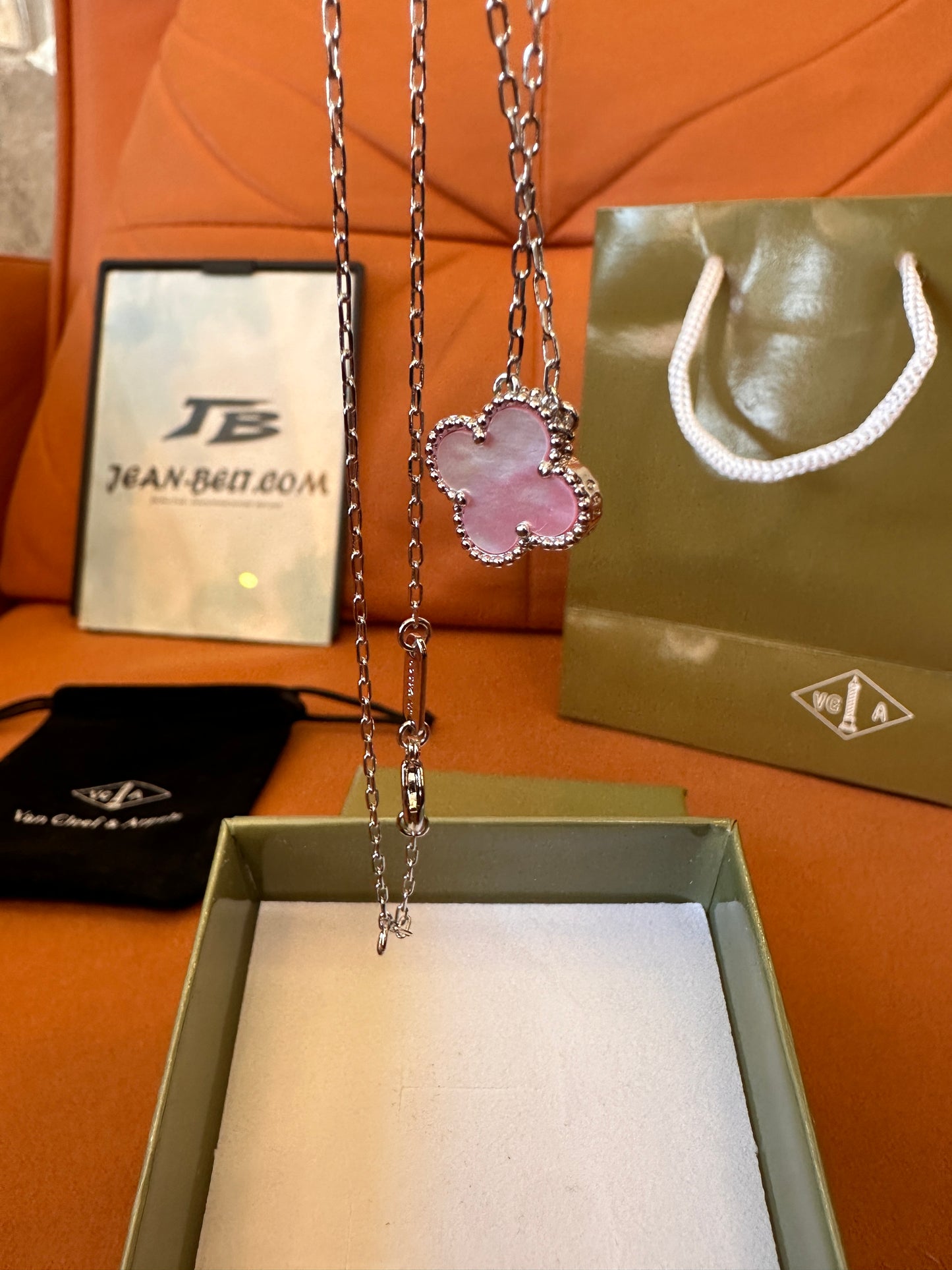 Van Cleef & Arpels Alhambra pendant necklace - pink and white clover design