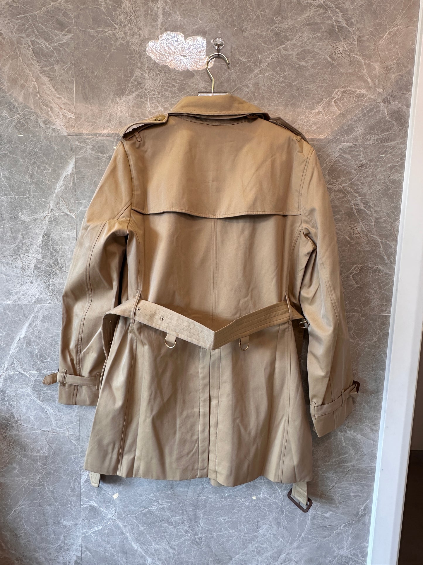 Burberry men's classic double-breasted trench coat