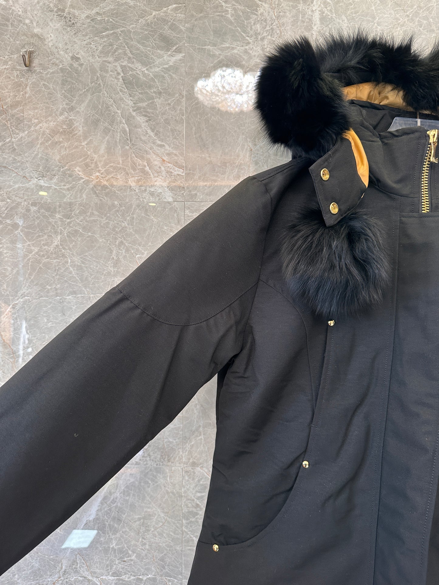 Moose Knuckles gold series parka – black down jacket