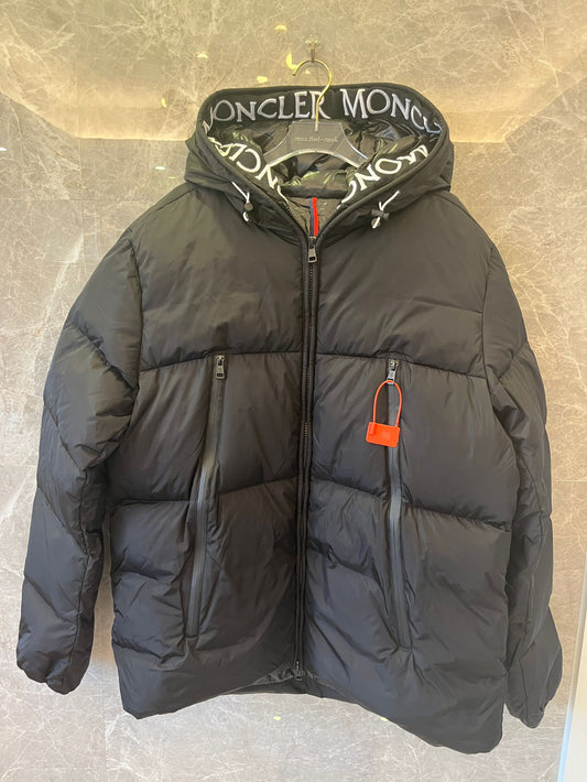 Moncler temon men's montcla logo-hood down jacket black