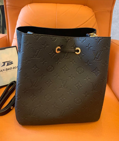 Louis Vuitton empreinte neonoe mm black