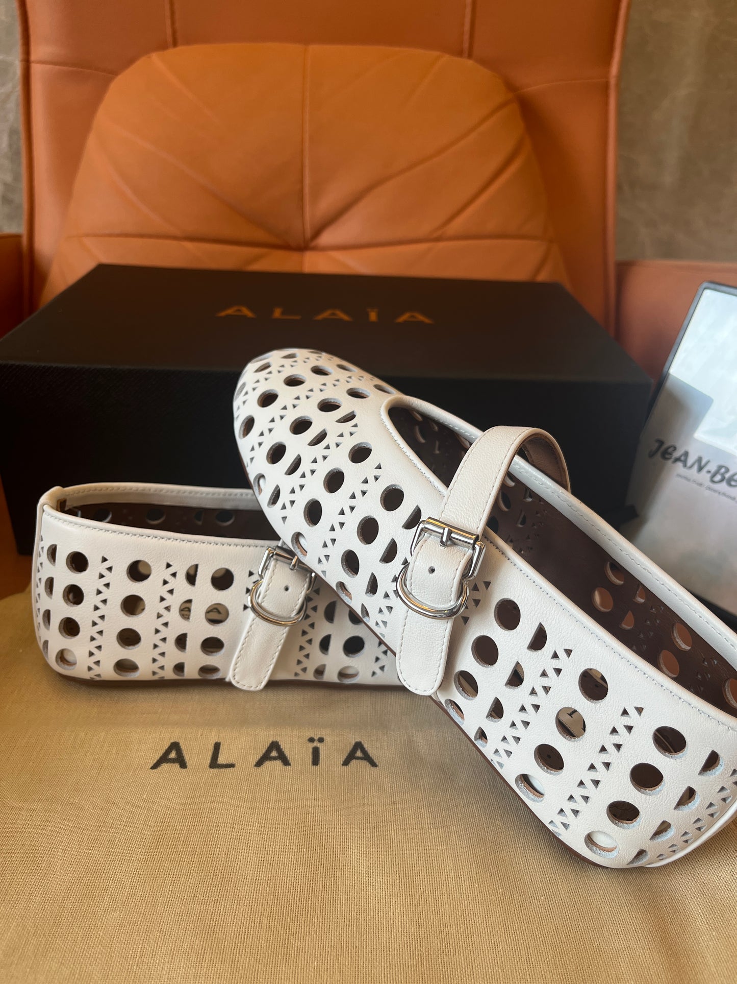 Alaïa leather ballet flats