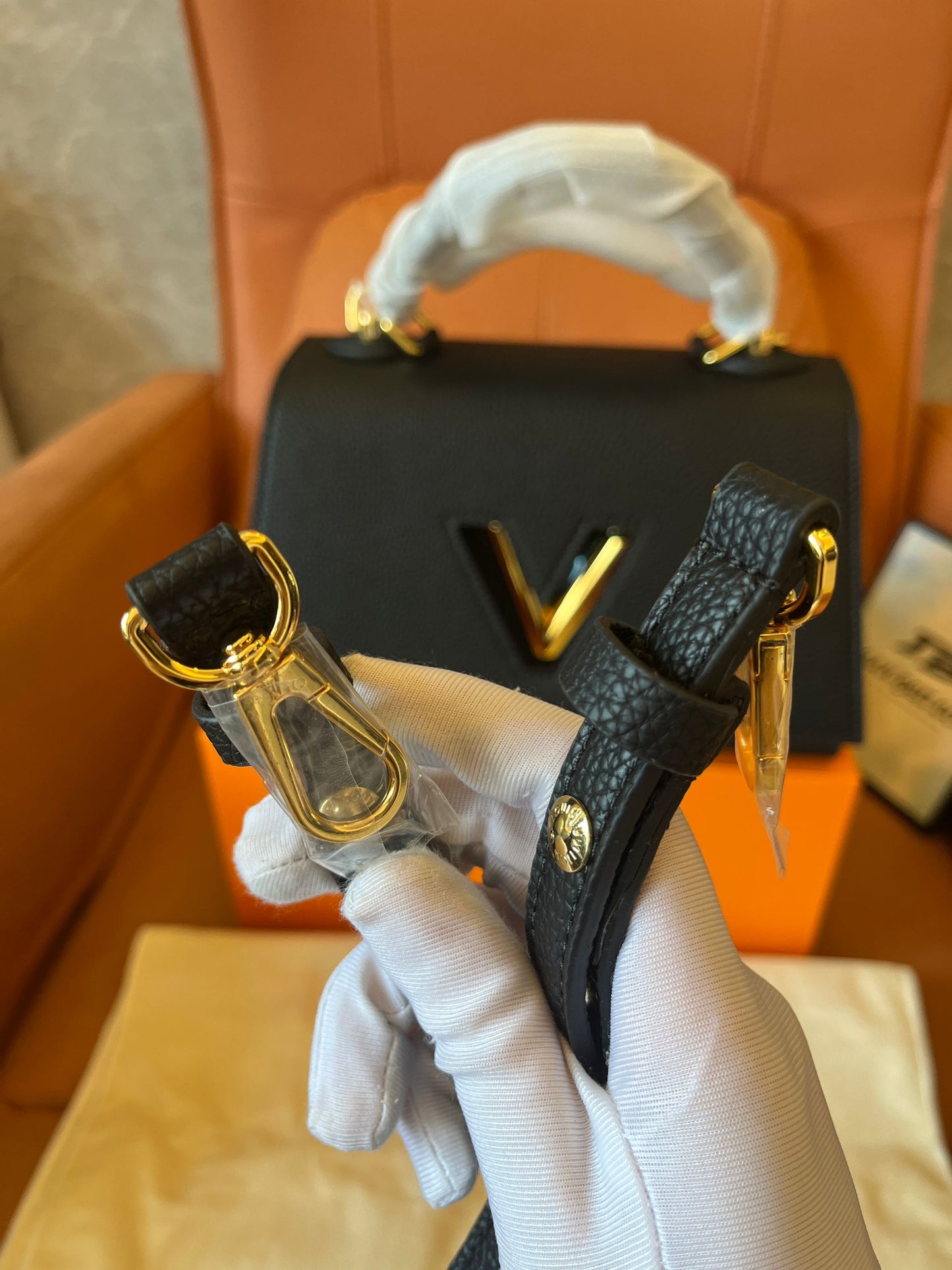 Louis Vuitton Twist Shoulder bag  black leather