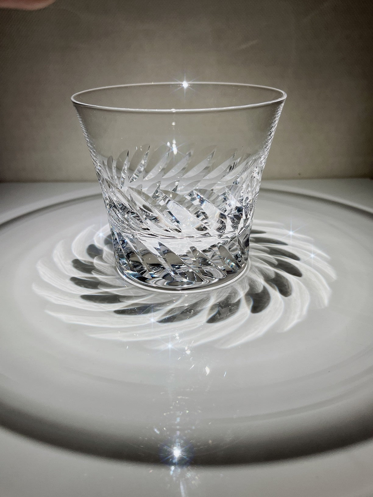 GLORIA Angel Wings Collection - Handcrafted Crystal Whiskey Glass Inspired by Baccarat's Angel Wings