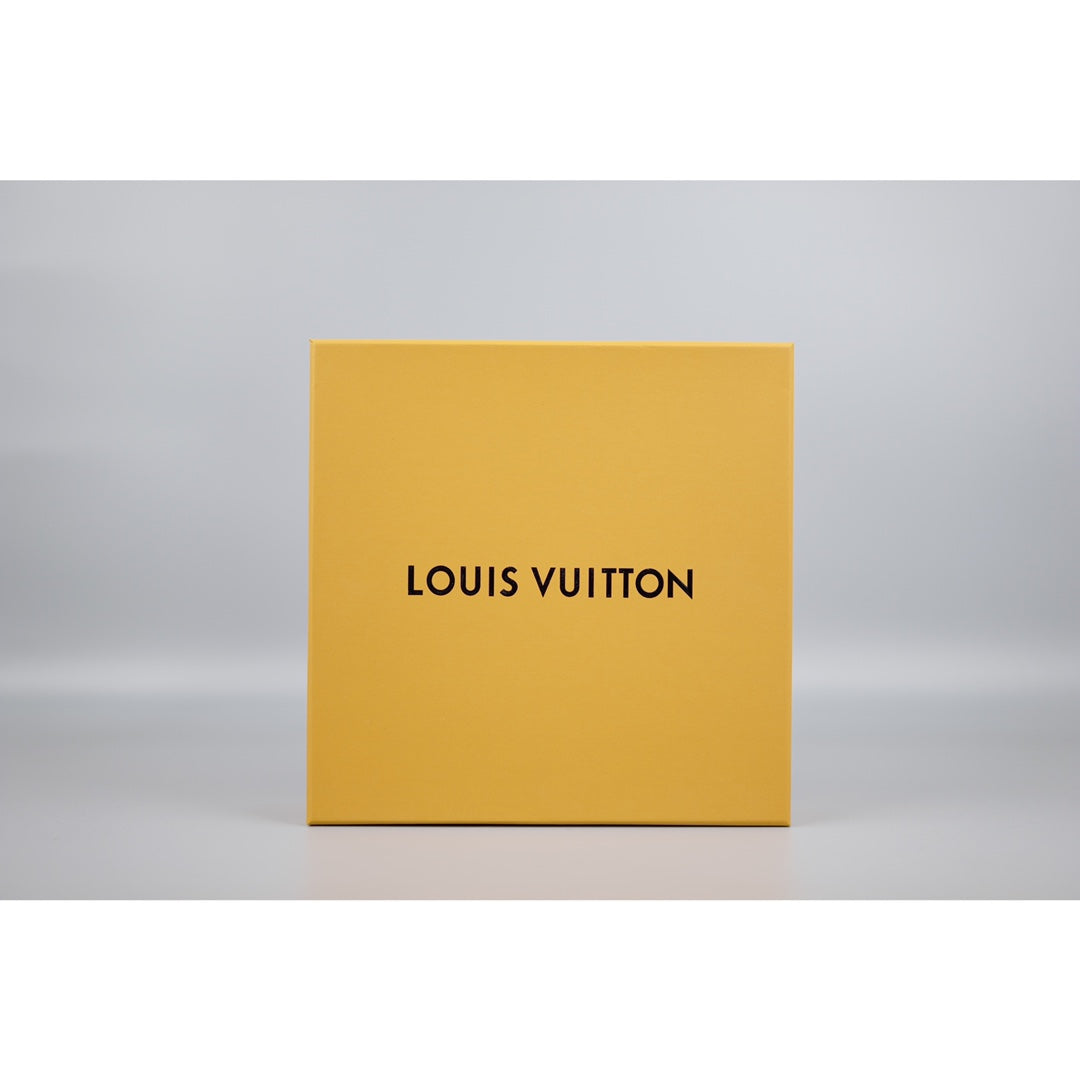 Louis Vuitton x Baccarat Crystal Ashtray – Limited Edition Luxe Home Decor