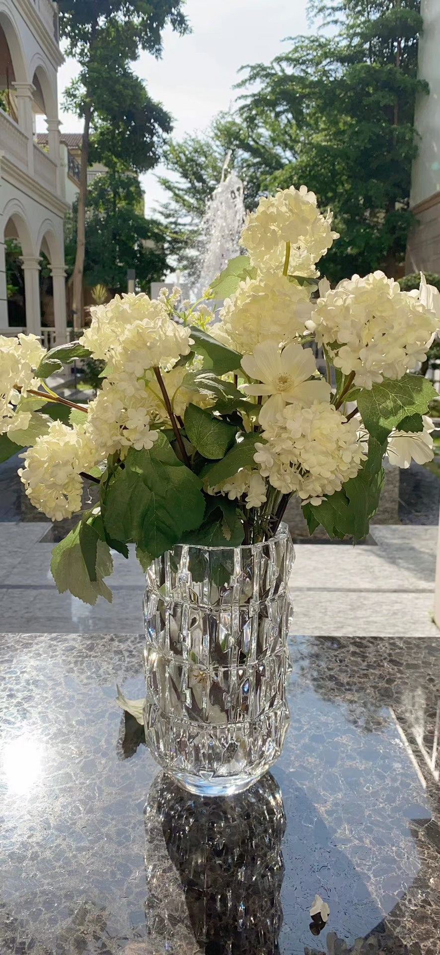 Baccarat LOUXOR Crystal Vase Collection – 6 Color Options