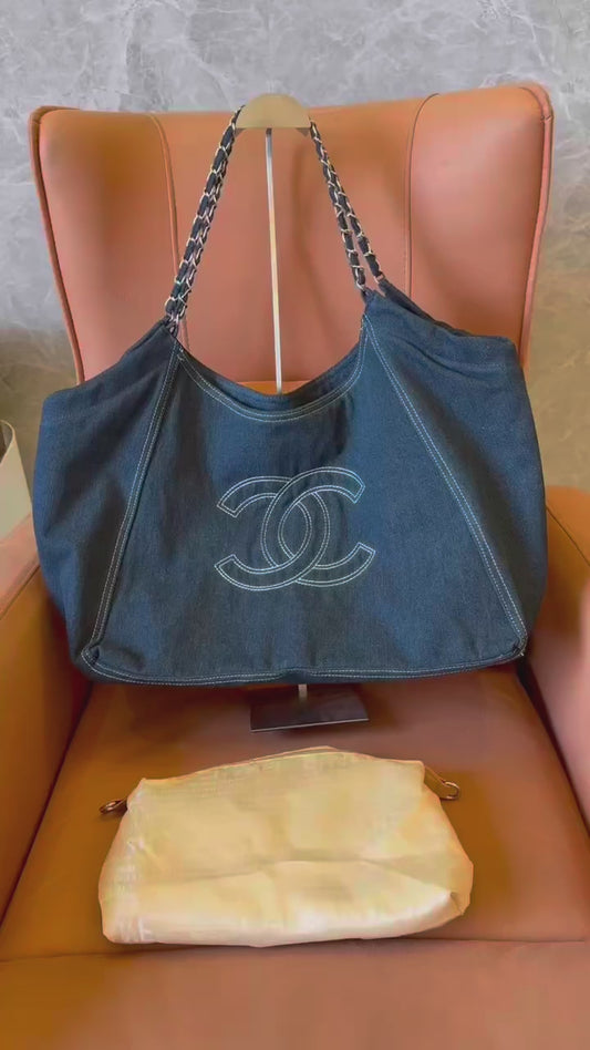 Chanel vintage tote jeans