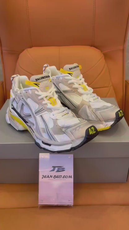 Balenciaga runner shoes for unisex