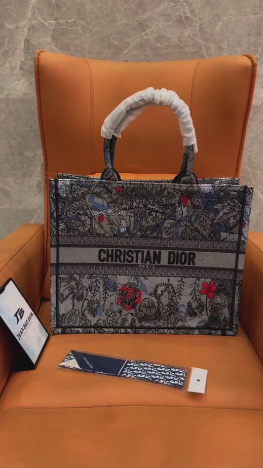 Dior book tote jardin magique